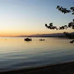 Сasa de vacaciones Sunshine - Peaceful Garden Escape & Parking *