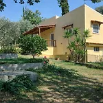 Ferienhaus Sunshine - Peaceful Garden Escape&parking *