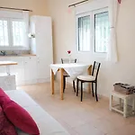 Сasa de vacaciones Sunshine - Peaceful Garden Escape & Parking *