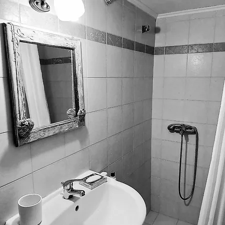 Prázdninový dům Sunshine - Peaceful Garden Escape & Parking