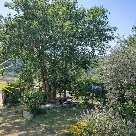 Sunshine - Peaceful Garden Escape & Parking *