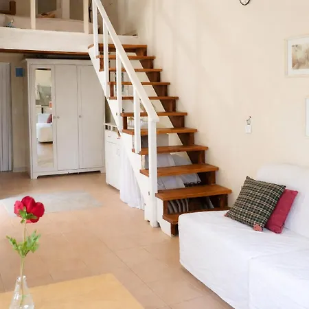 Nyaraló Sunshine - Peaceful Garden Escape & Parking *