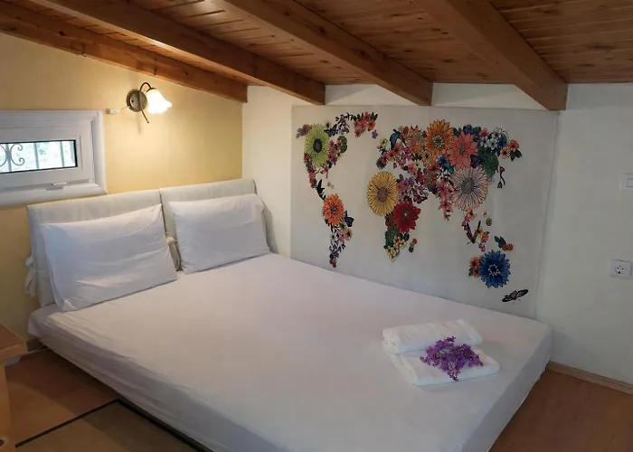 Sunshine - Peaceful Garden Escape & Parking Дом отдыха *