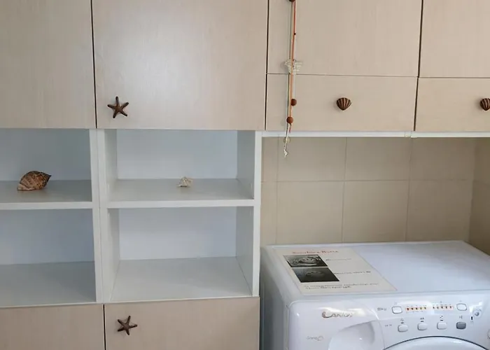 Sunshine - Peaceful Garden Escape & Parking 別荘