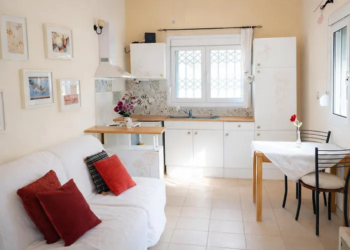 Sunshine - Peaceful Garden Escape & Parking Nyaraló