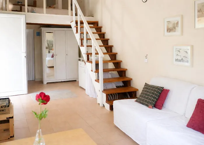 Nyaraló Sunshine - Peaceful Garden Escape & Parking *