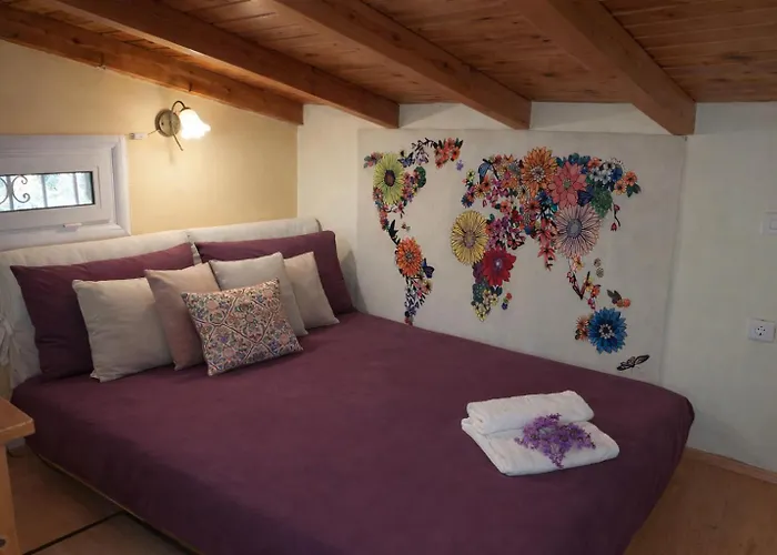 Nyaraló Sunshine - Peaceful Garden Escape & Parking Szelianítika