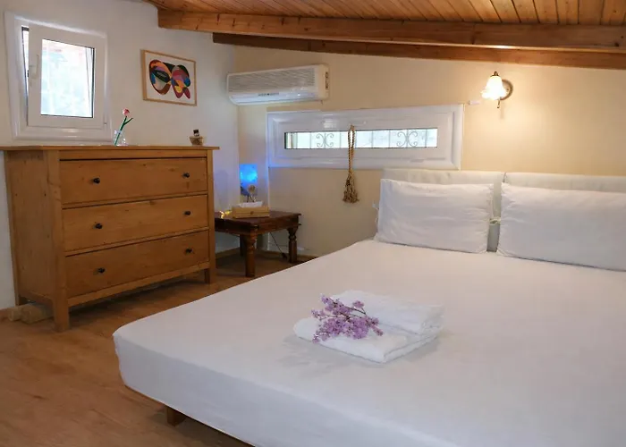 Sunshine - Peaceful Garden Escape & Parking